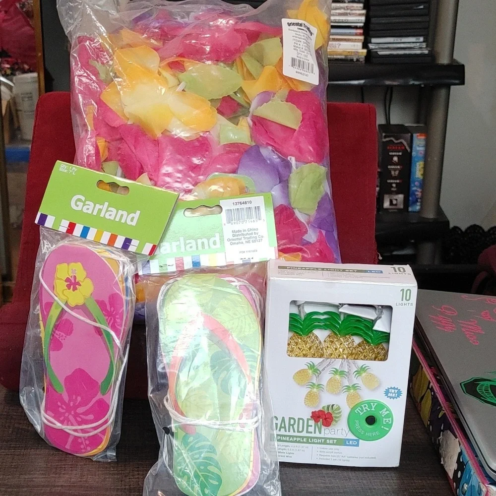 Bundle of laua items